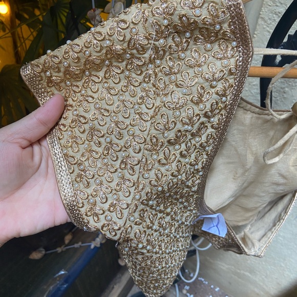 Pearl Blouse. Size - L - Picture 12 of 12